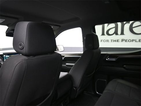 Used 2022 Chevrolet Silverado 1500 RST image 24