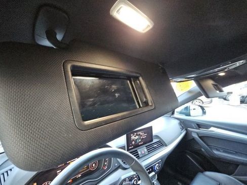 Used 2020 Audi Q5 2.0T Titanium Premium Plus image 49