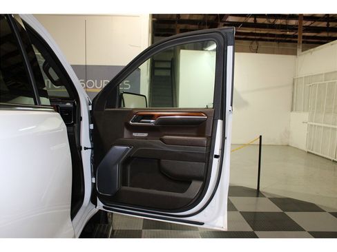 Used 2023 GMC Sierra 1500 Denali w/ Denali Reserve Package image 25