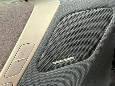 New 2026 BMW iX xDrive60 image 22