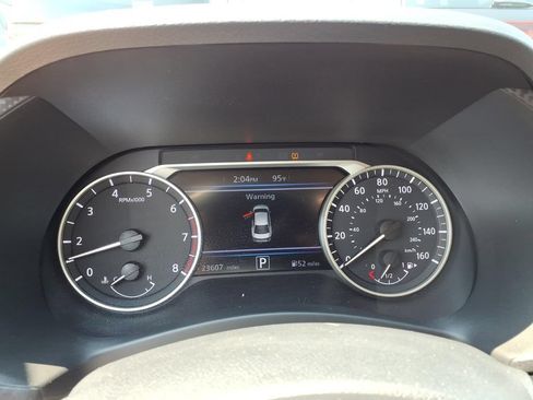 Used 2024 Nissan Sentra SR FWD image 13
