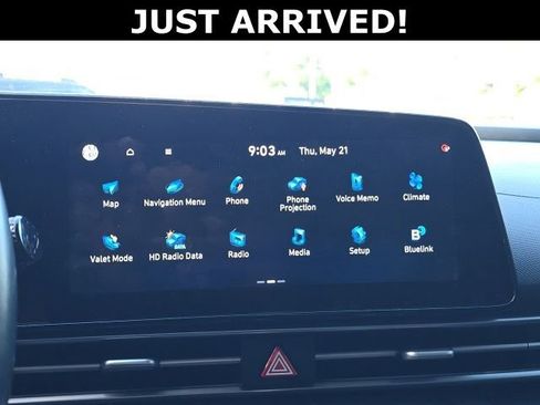 Used 2022 Hyundai Elantra Limited FWD image 21