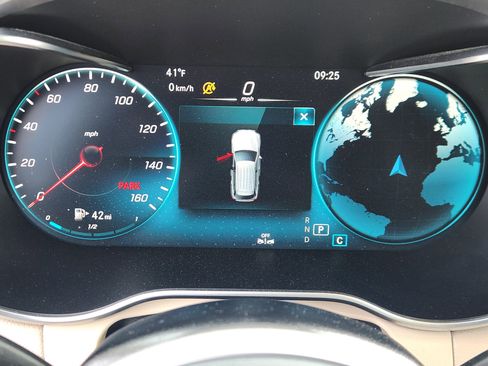 Used 2020 Mercedes-Benz GLC 300 4MATIC image 10