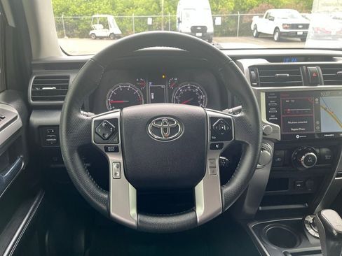 Used 2022 Toyota 4Runner TRD Sport w/ Technology Package AWD/4WD image 17