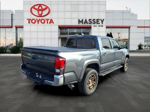 Used 2020 Toyota Tacoma SR5 image 3