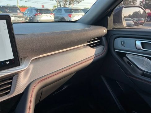 Used 2025 Ford Explorer ST AWD/4WD image 28