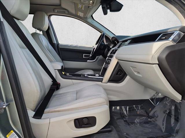Used 2016 Land Rover Discovery Sport HSE AWD/4WD image 22