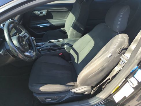 Used 2018 Ford Mustang GT w/ GT Performance Package RWD image 11