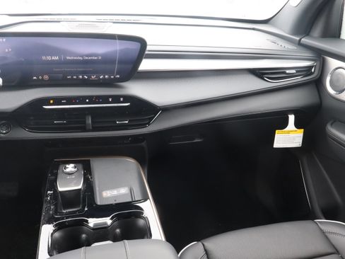 New 2026 Buick Enclave Avenir w/ Super Cruise Package image 11