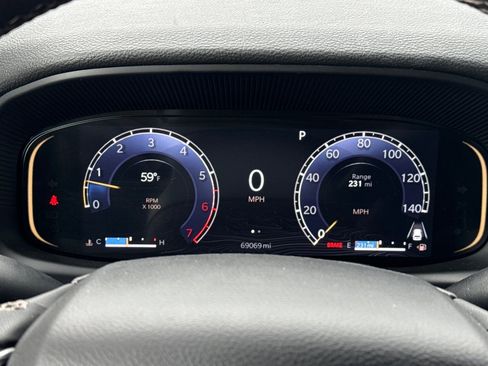 Used 2024 Jeep Wagoneer L Series II w/ Flexible Seating Group image 32