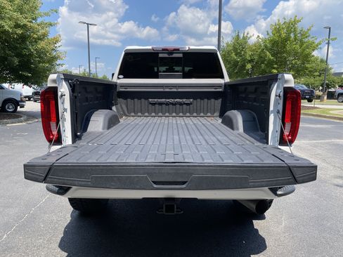 Used 2022 GMC Sierra 2500 Denali w/ Denali Ultimate Package AWD/4WD image 12