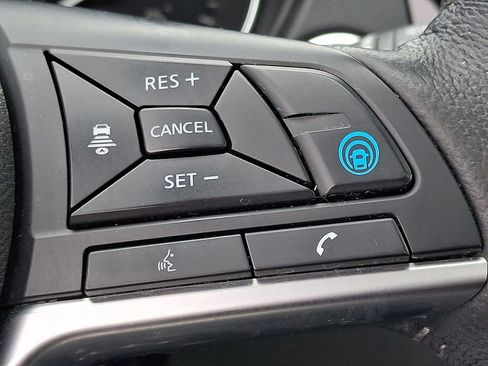 Used 2020 Nissan Rogue SL w/ Premium Package image 23