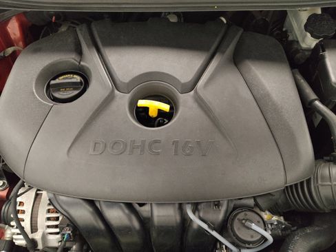 Used 2016 Hyundai Elantra SE FWD image 30