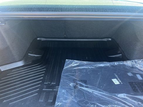 Used 2025 Subaru Legacy Premium image 9