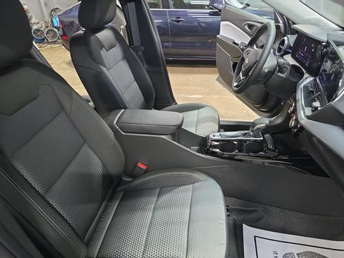 New 2026 Chevrolet Trax LT w/ Driver Confidence Package FWD image 13