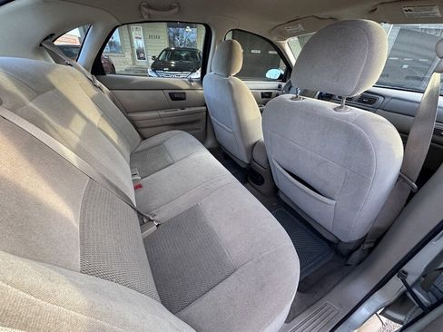 Used 2004 Ford Taurus SE image 14