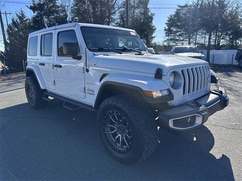 Used 2018 Jeep Wrangler Unlimited Sahara w/ Dual Top Group image 15