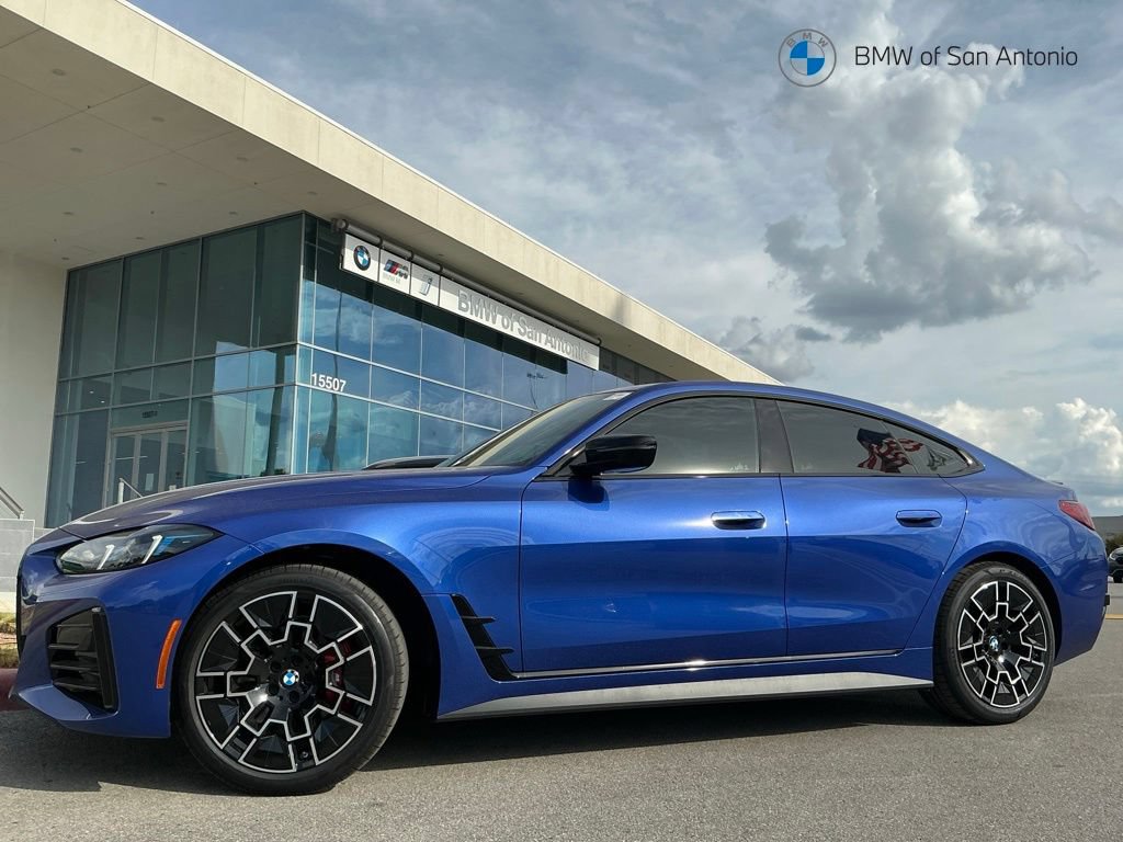 New 2026 BMW 430i w/ M Sport Package RWD image 1