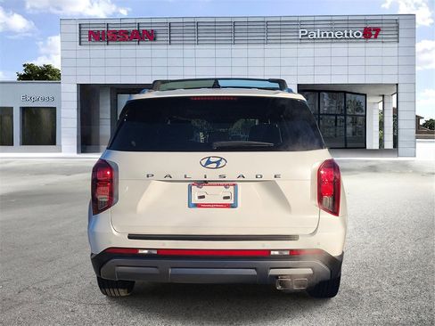 Used 2023 Hyundai Palisade SEL image 5