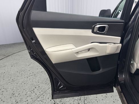 Used 2025 Kia Sorento S AWD/4WD image 28