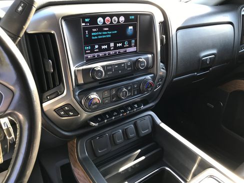 Used 2019 Chevrolet Silverado 3500 LTZ w/ Duramax Plus Package image 20
