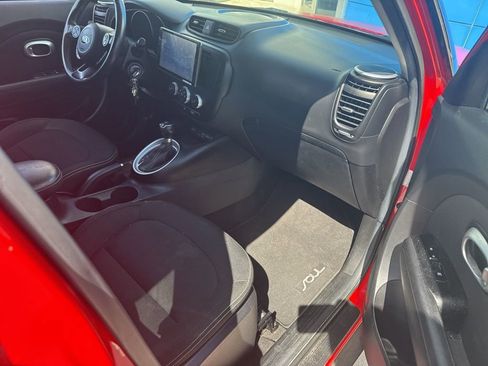 Used 2016 Kia Soul + w/ Designer's Package image 7