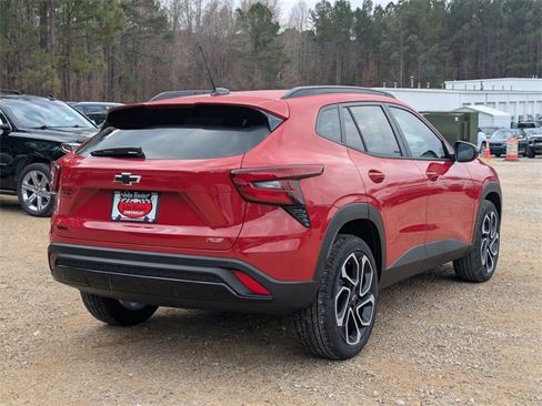 New 2026 Chevrolet Trax RS w/ Sunroof Package image 2