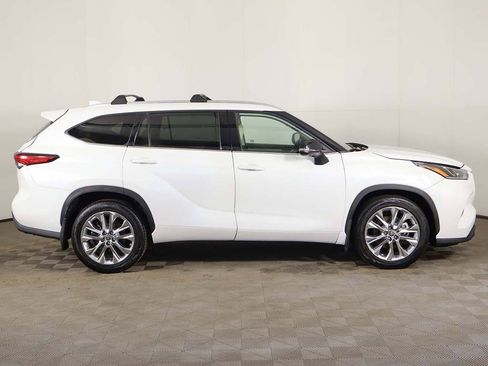 Used 2022 Toyota Highlander Limited image 21