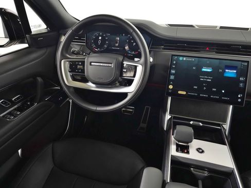 Certified 2025 Land Rover Range Rover Long Wheelbase SE AWD/4WD image 20