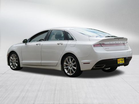 Used 2015 Lincoln MKZ Hybrid w/ Equipment Group 201A Select FWD image 5