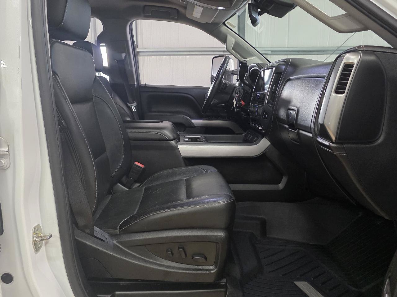 Used 2019 Chevrolet Silverado 2500 LTZ w/ Duramax Plus Package AWD/4WD image 24