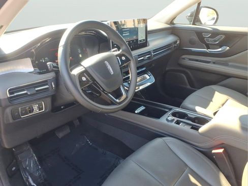 Used 2024 Lincoln Corsair AWD w/ Equipment Group 101A image 7