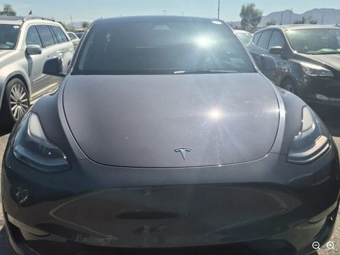 Used 2022 Tesla Model Y Performance AWD/4WD image 3