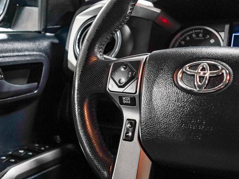 Certified 2019 Toyota Tacoma SR5 image 17