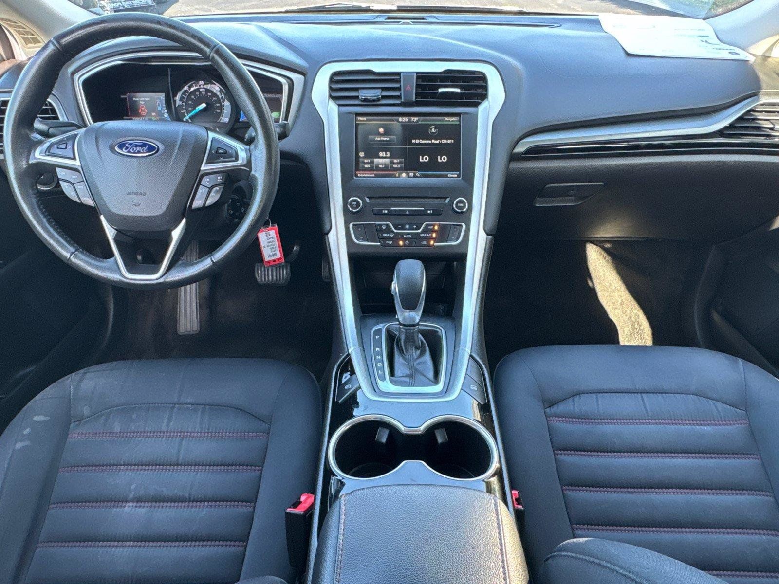 Used 2016 Ford Fusion SE FWD image 20