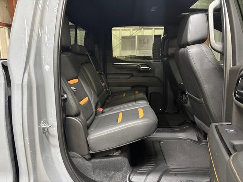 Certified 2025 GMC Sierra 1500 AT4 w/ AT4 Premium Package image 43