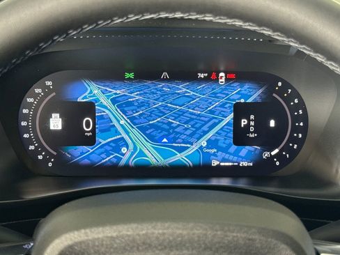 Certified 2023 Volvo XC40 B5 Ultimate AWD/4WD image 24