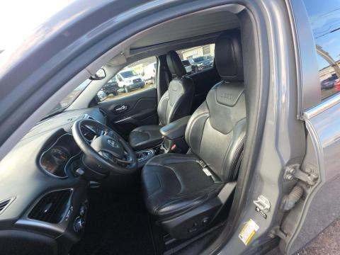 Used 2021 Jeep Cherokee Limited AWD/4WD image 3