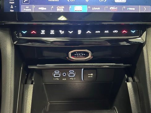 New 2026 Jeep Grand Cherokee Limited AWD/4WD image 17