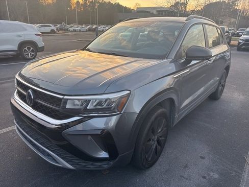 Used 2022 Volkswagen Taos S image 10