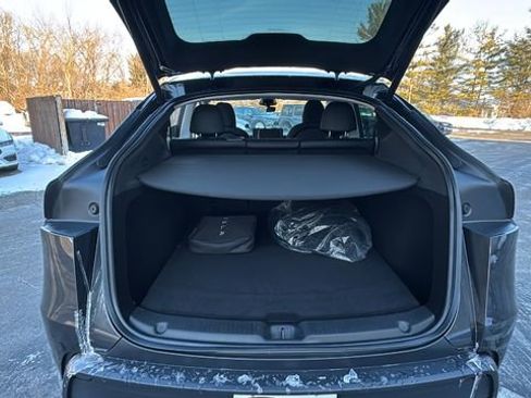 Used 2026 Tesla Model Y Long Range image 34
