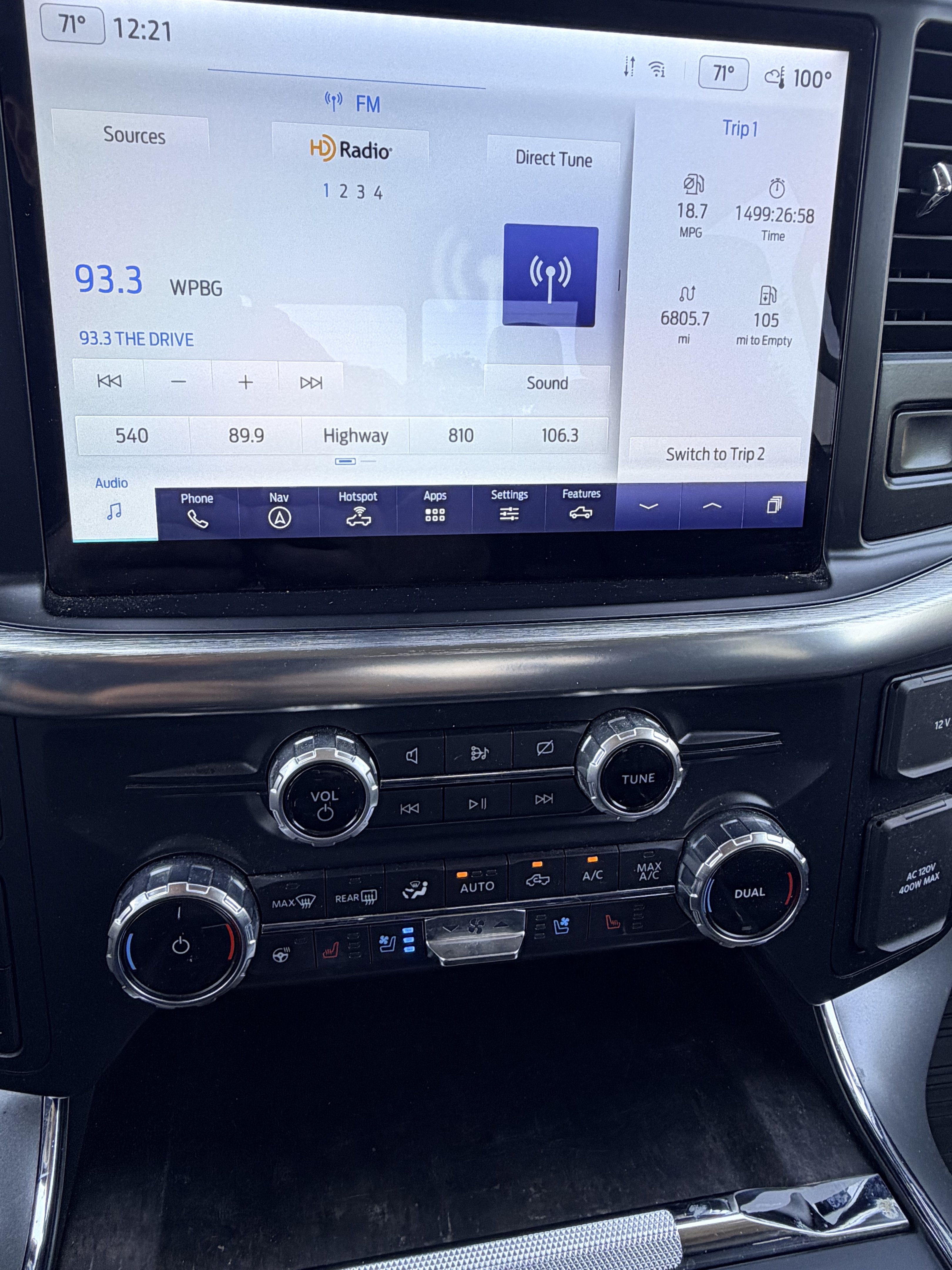 Used 2022 Ford F150 Lariat w/ Equipment Group 502A High AWD/4WD image 26