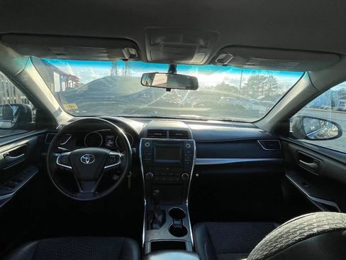 Used 2015 Toyota Camry SE FWD image 24