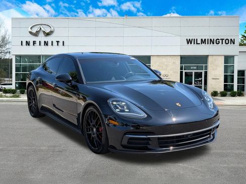 Used 2020 Porsche Panamera RWD image 1
