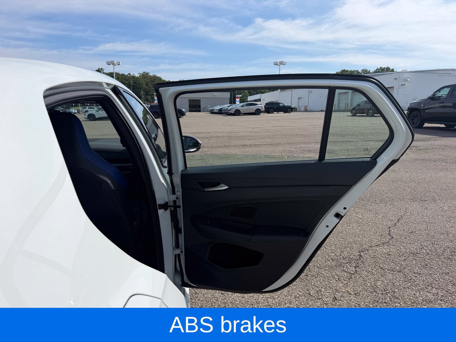 Used 2024 Volkswagen Golf R AWD/4WD image 35
