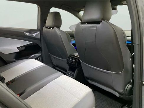 Used 2025 Volkswagen ID.4 Pro RWD image 23