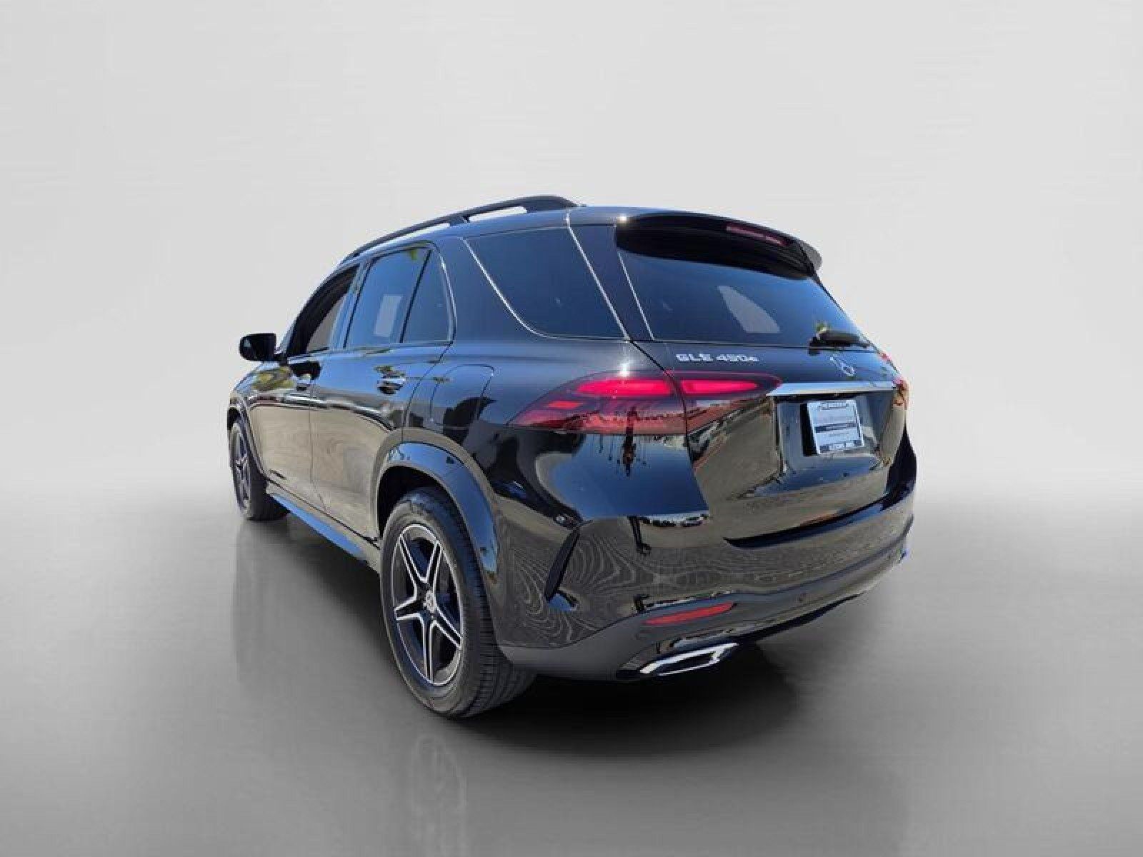 New 2026 Mercedes-Benz GLE 450e 4MATIC image 3