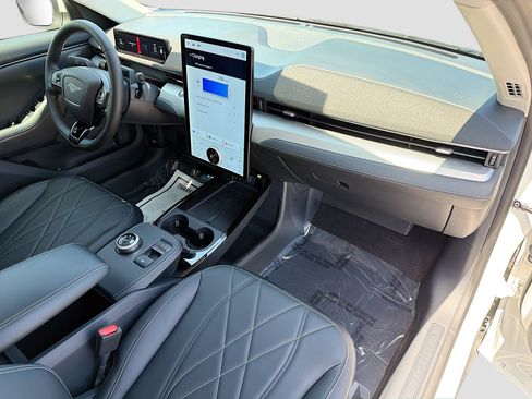 Used 2022 Ford Mustang Mach-E Select w/ Comfort/Technology Package RWD image 13