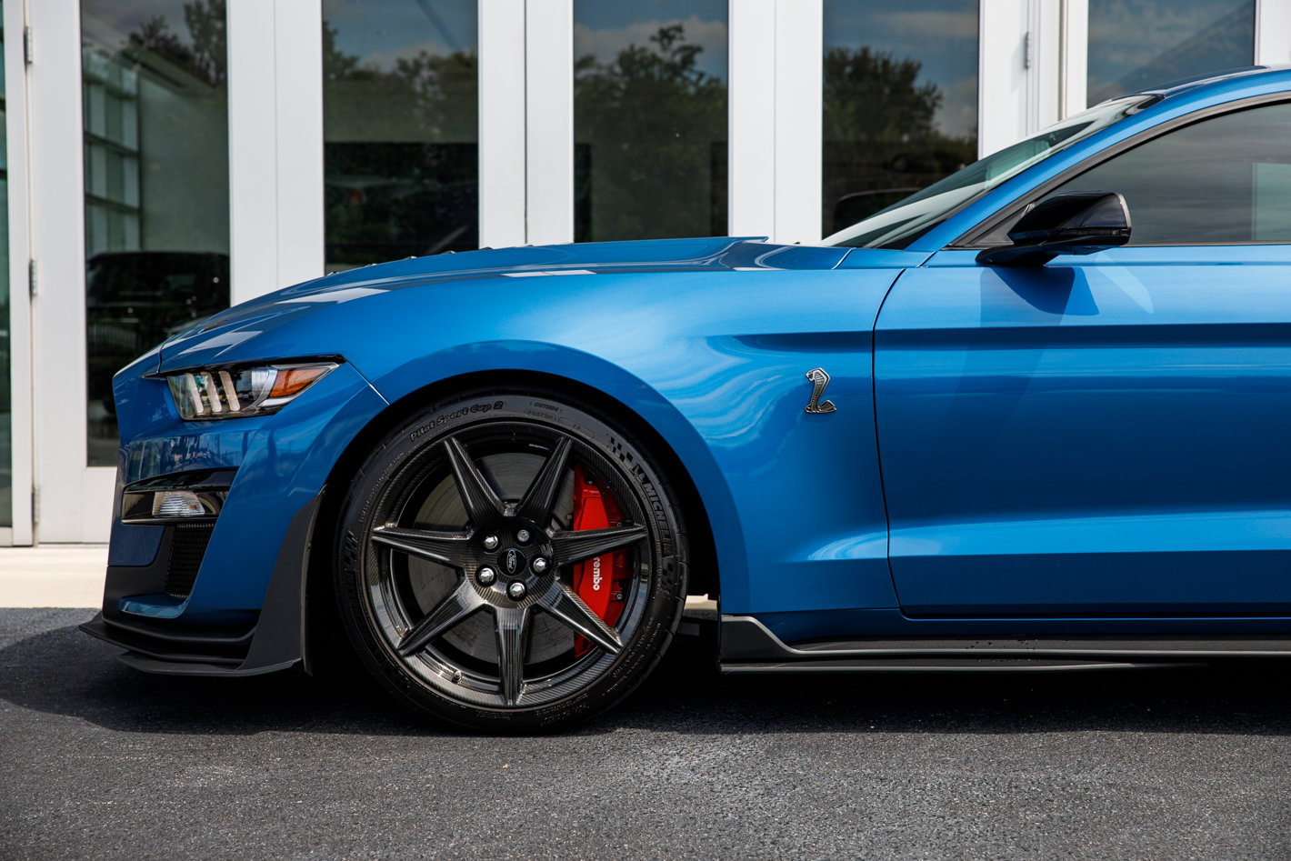 Used 2020 Ford Mustang Shelby GT500 w/ Carbon Fiber Track Pack RWD image 6