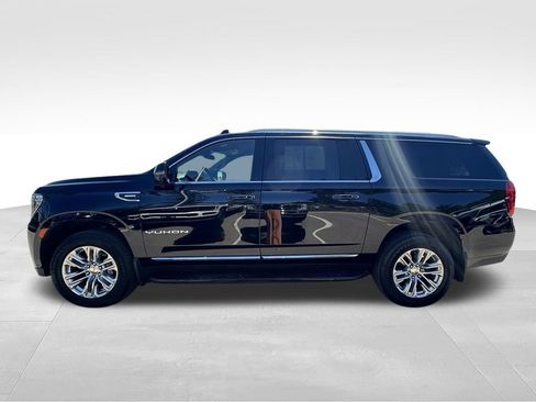 Used 2024 GMC Yukon XL SLT w/ SLT Luxury Package AWD/4WD image 12